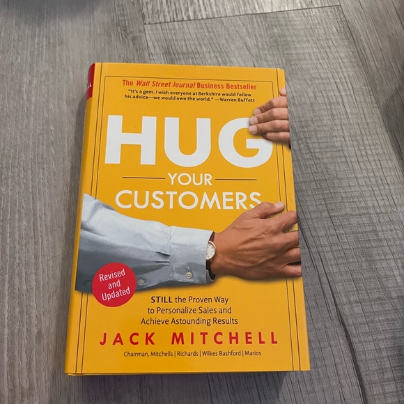 Hug your customers book - Picture 1 of 4